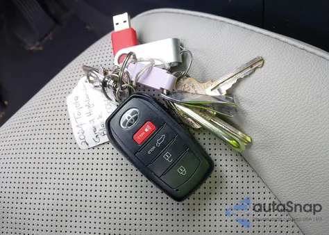 2024 Toyota Grand Highlander Limited из США, поврежденный, VIN 5TDAAAB52RS006098